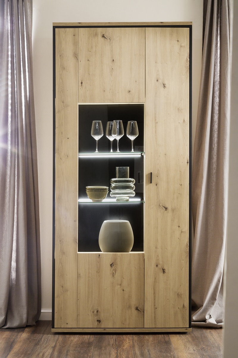 Vitrinenschrank
