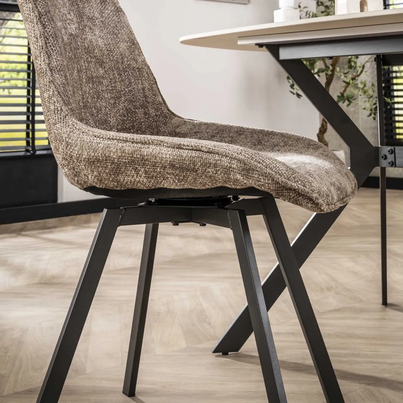 4er Set Stuhl Basi | drehbar | Chenille-Stoff | champagne