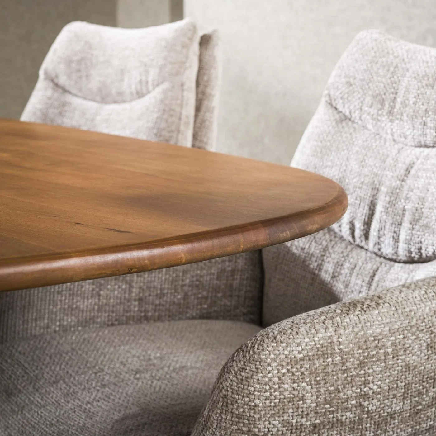 Esstisch Kani | 215 cm | oval | Mango massiv | sandfarbe