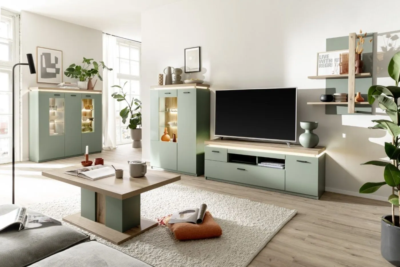 Highboard Moniz 1 | Salbei grün / Eiche Evoke | mit LED Rückwandbeleuchtung