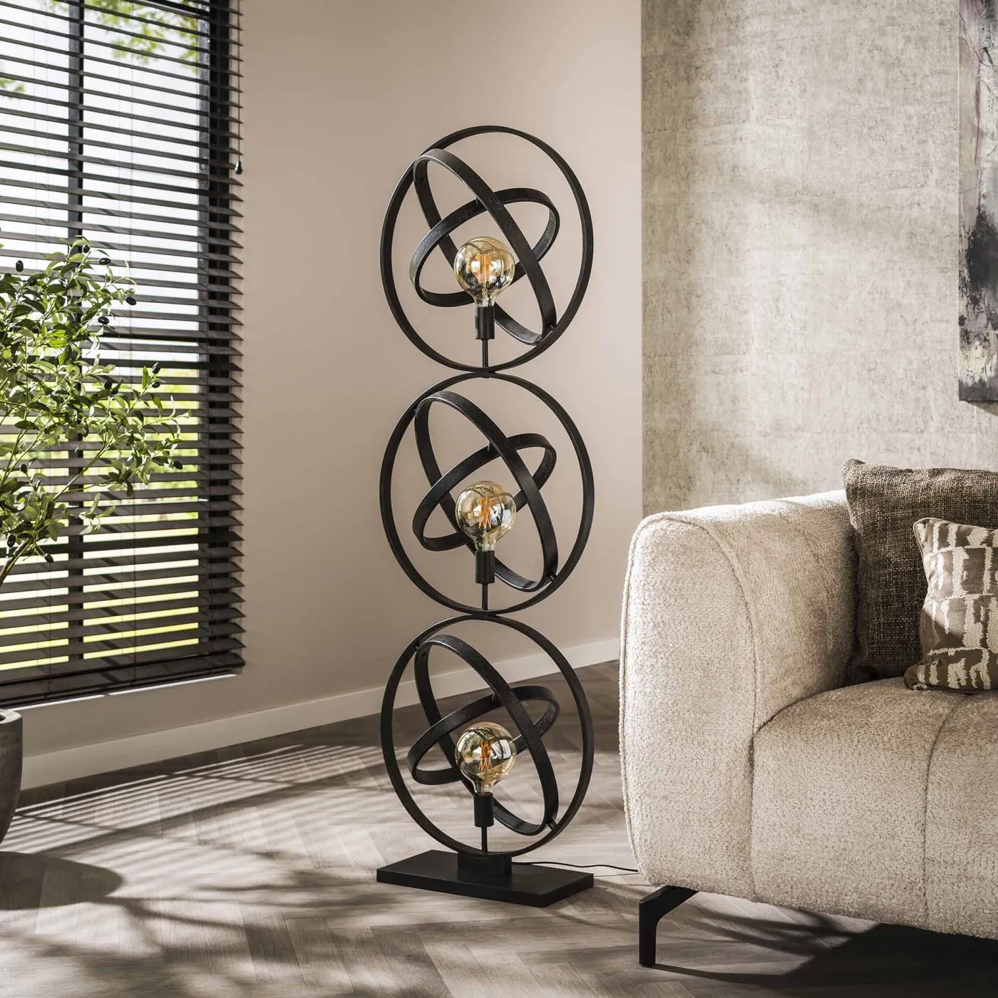 Stehlampe Zira | 3 Leuchten | Metallschirme | schwarz / grau