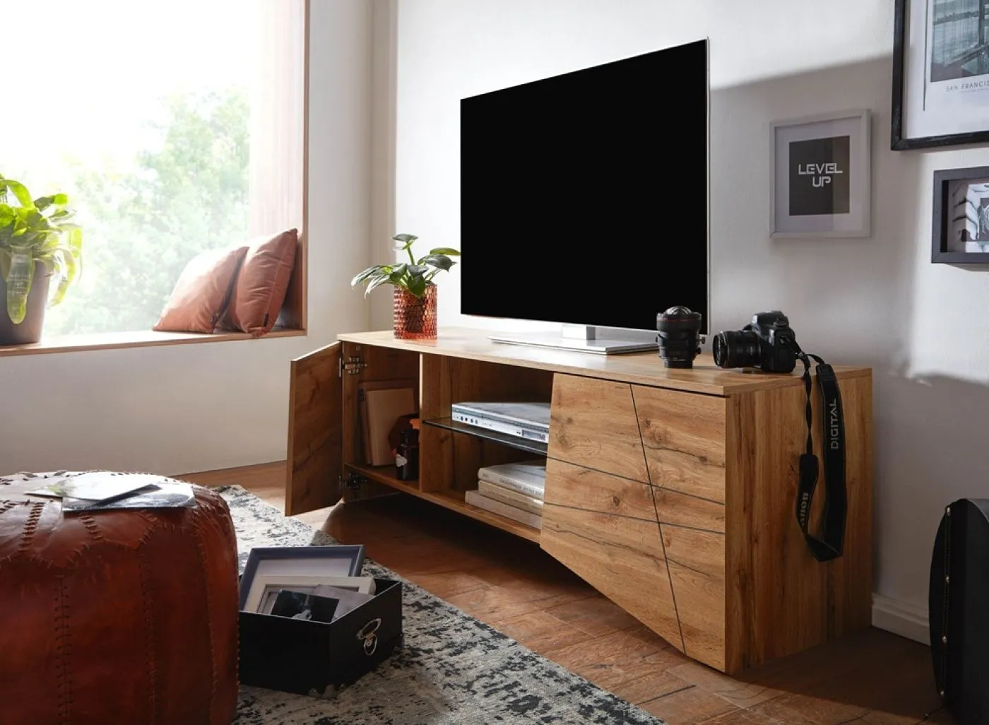 TV-Board Sketch 1 | braun / schwarz