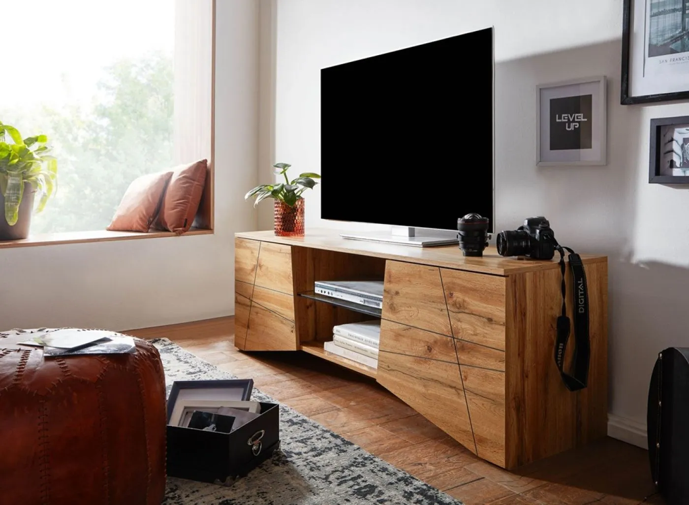 TV-Board Sketch 1 | braun / schwarz
