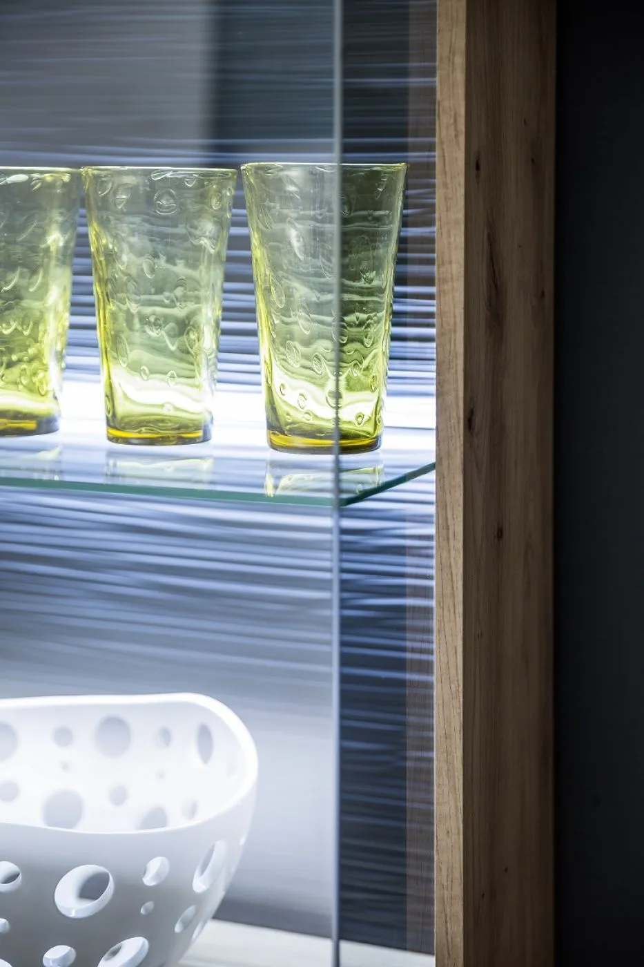 Vitrine Cortona | Balkeneiche / anthrazit | ohne Beleuchtung