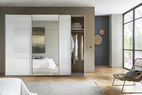 Schwebetürenschrank Kulmbach | 3-türig | mit Spiegel & Zubehör | weiß Hochglanz / alpinweiß | 360x210